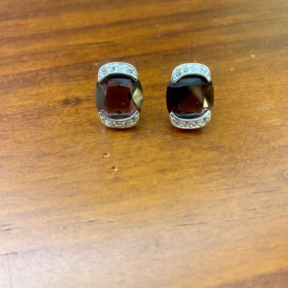 Vintage Monet faux garnet and diamond stud earrings - Picture 7 of 9